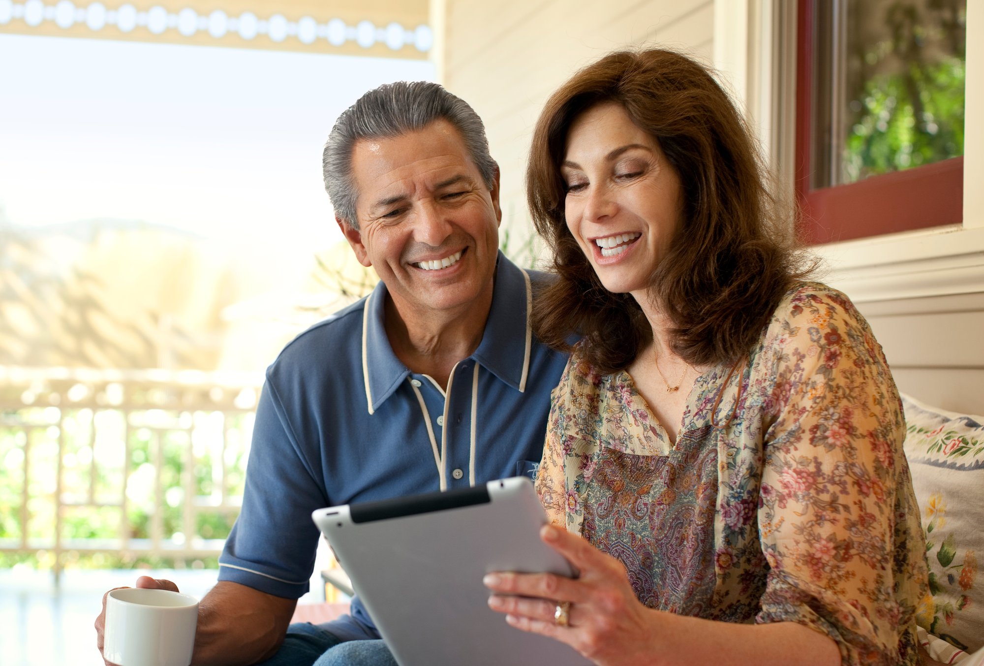 Couple with ipad